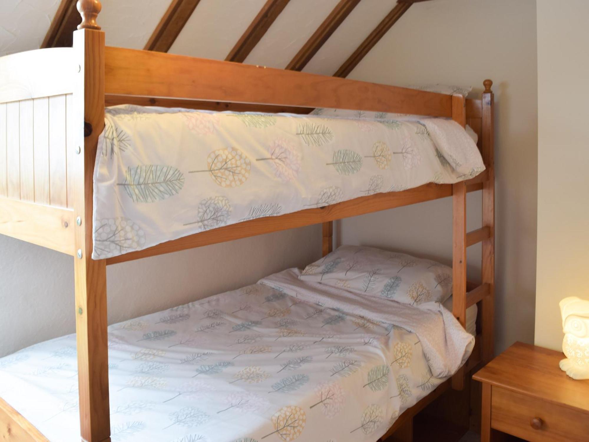 Hay Barn - Dinas Country Club Villa Екстериор снимка